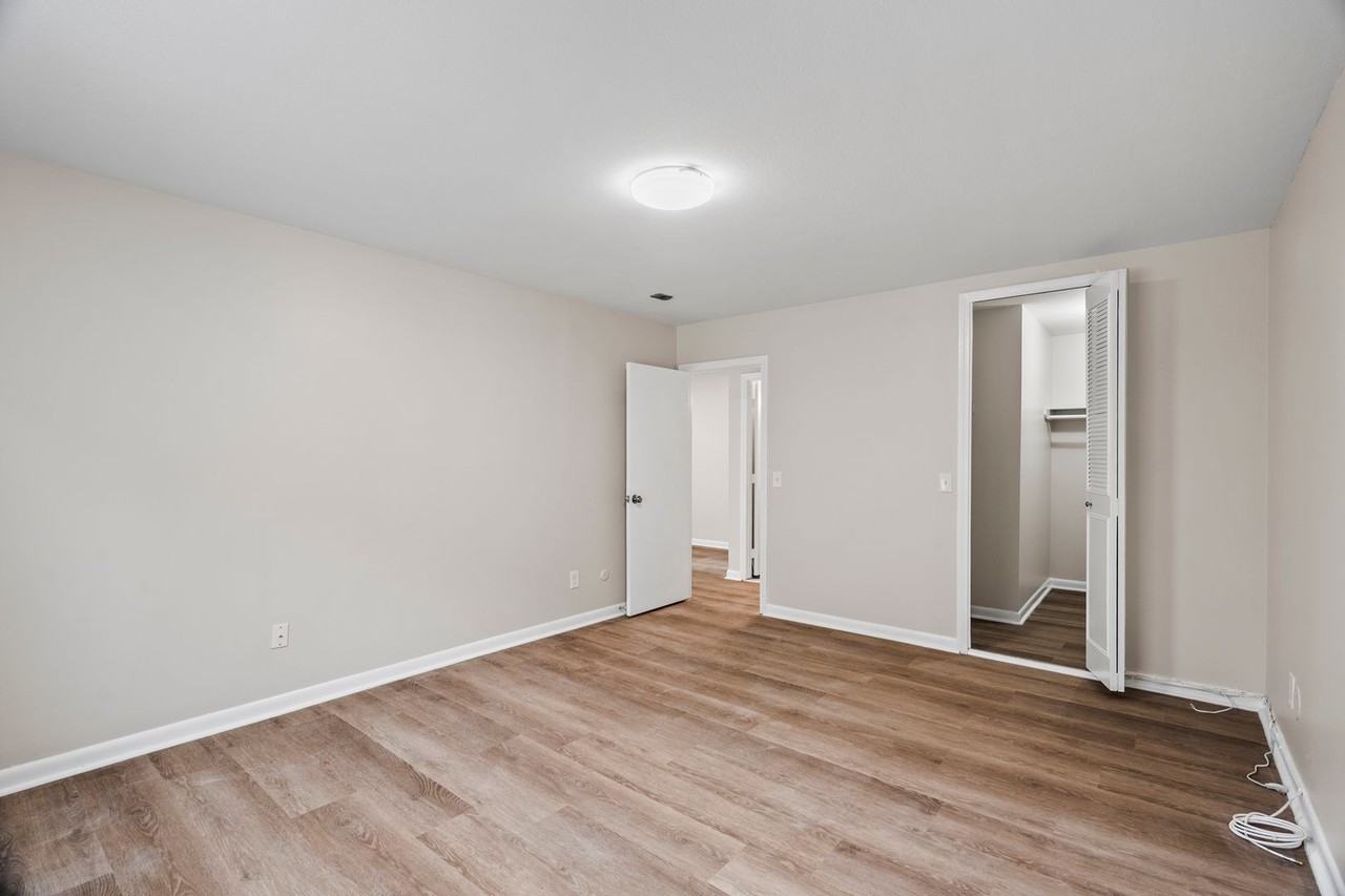 283-435 283-435 Oaklawn Ave - 433 Oaklawn Ave #324 - Photo 7 of 8