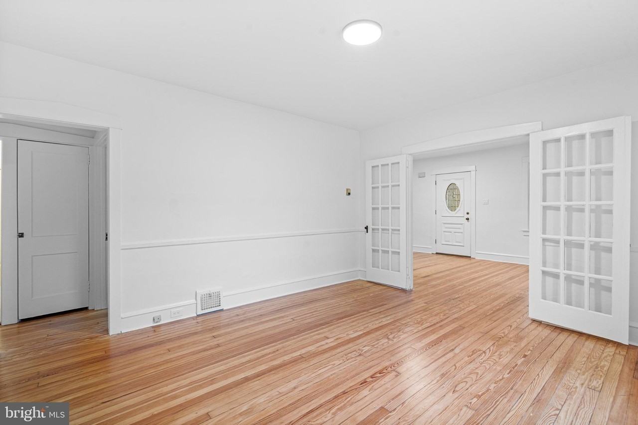 126 Estaugh Ave - Photo 7 of 25