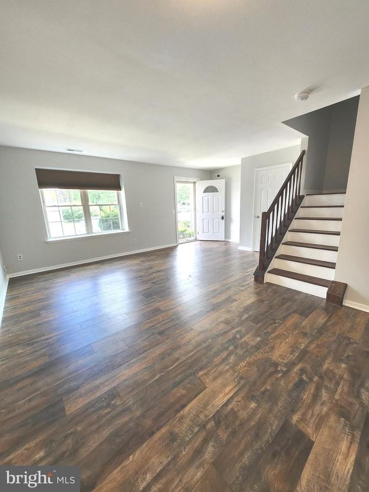 114 Brent Ct - Photo 4 of 31