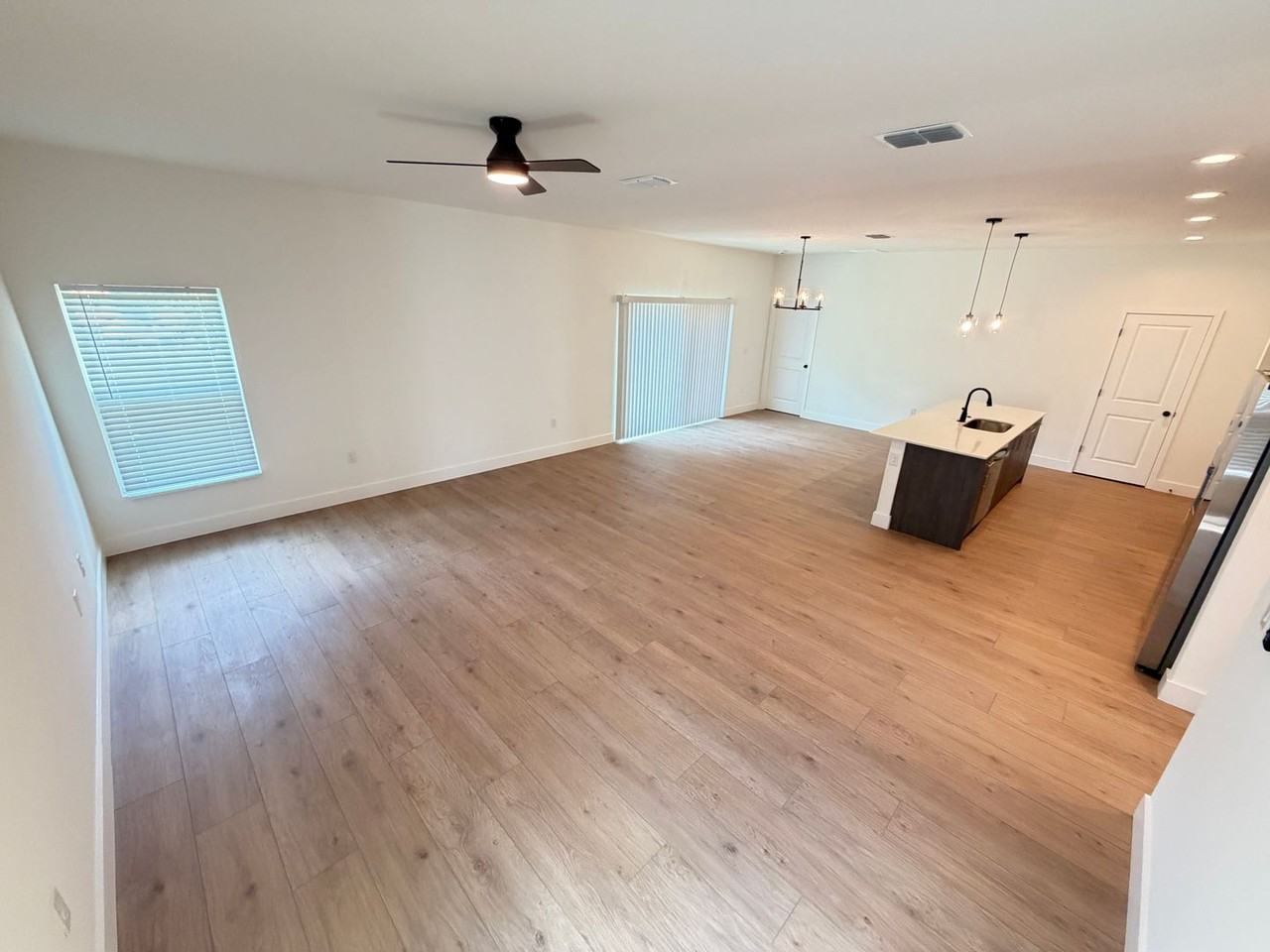 430 Wellwood St Sw - Photo 4 of 37