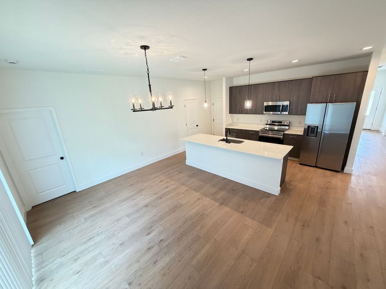 430 Wellwood St Sw - Photo 6 of 37