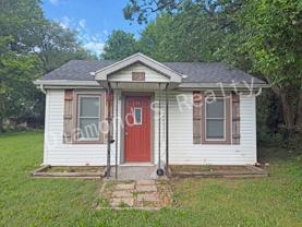 721 N Fulbright Ave - Photo 1 of 1