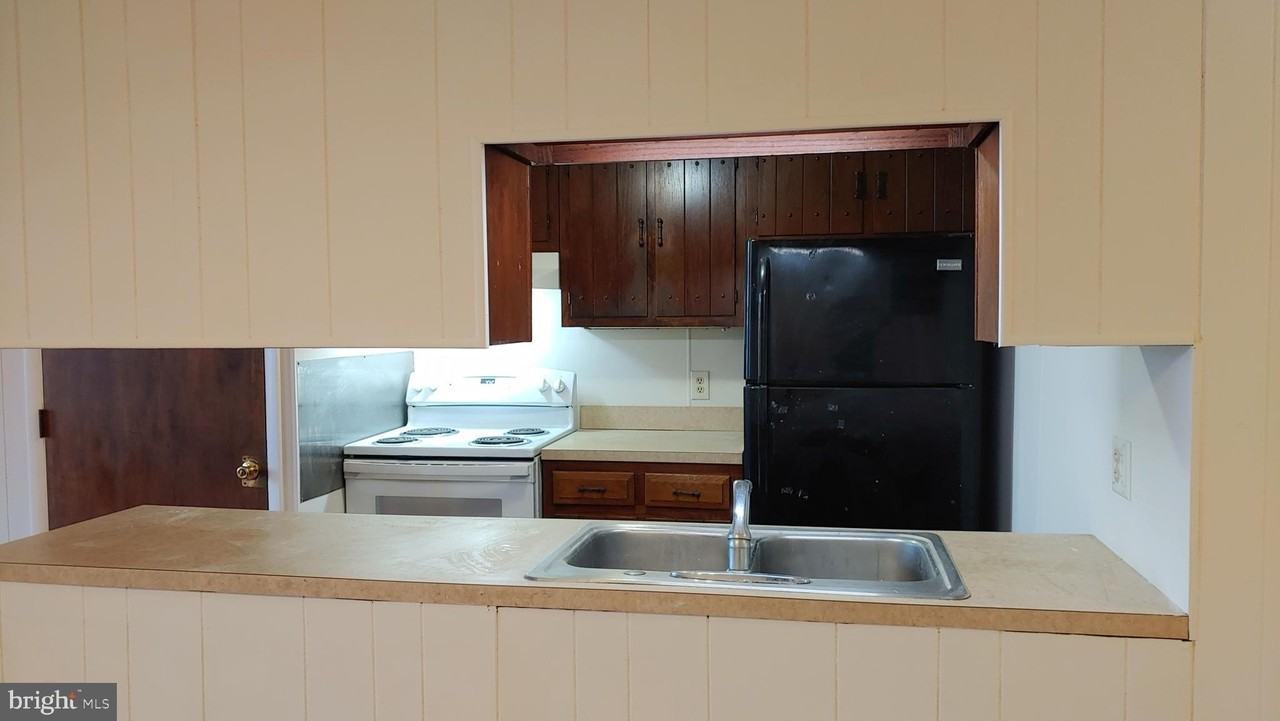 336 N Main St #2ndFL - Photo 4 of 15