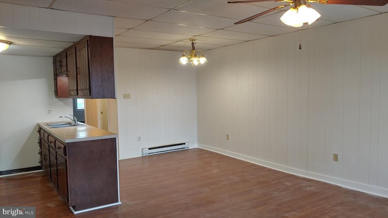 336 N Main St #2ndFL - Photo 6 of 15