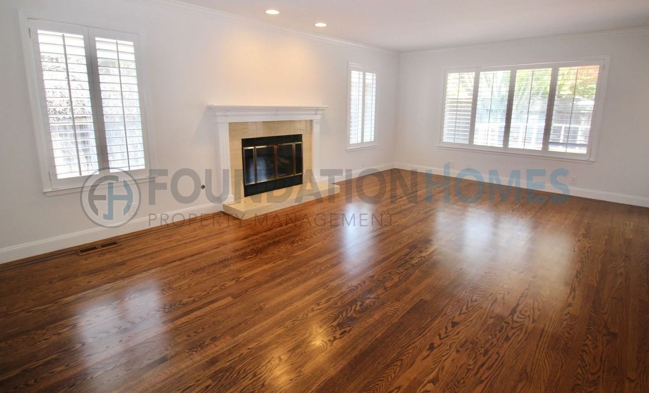 742 Mcclay Rd - Photo 3 of 27