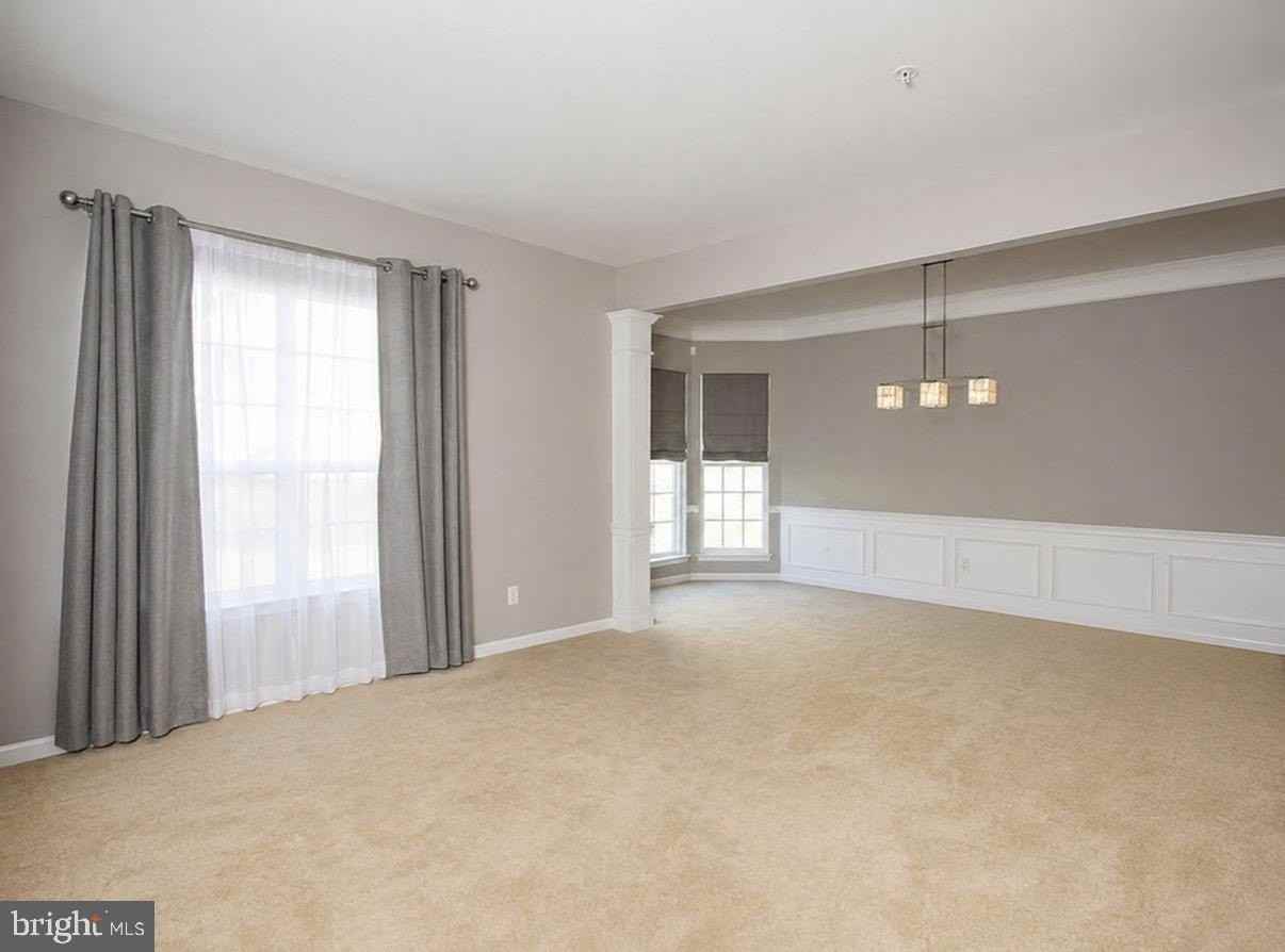 288 N Caldwell Cir - Photo 3 of 14