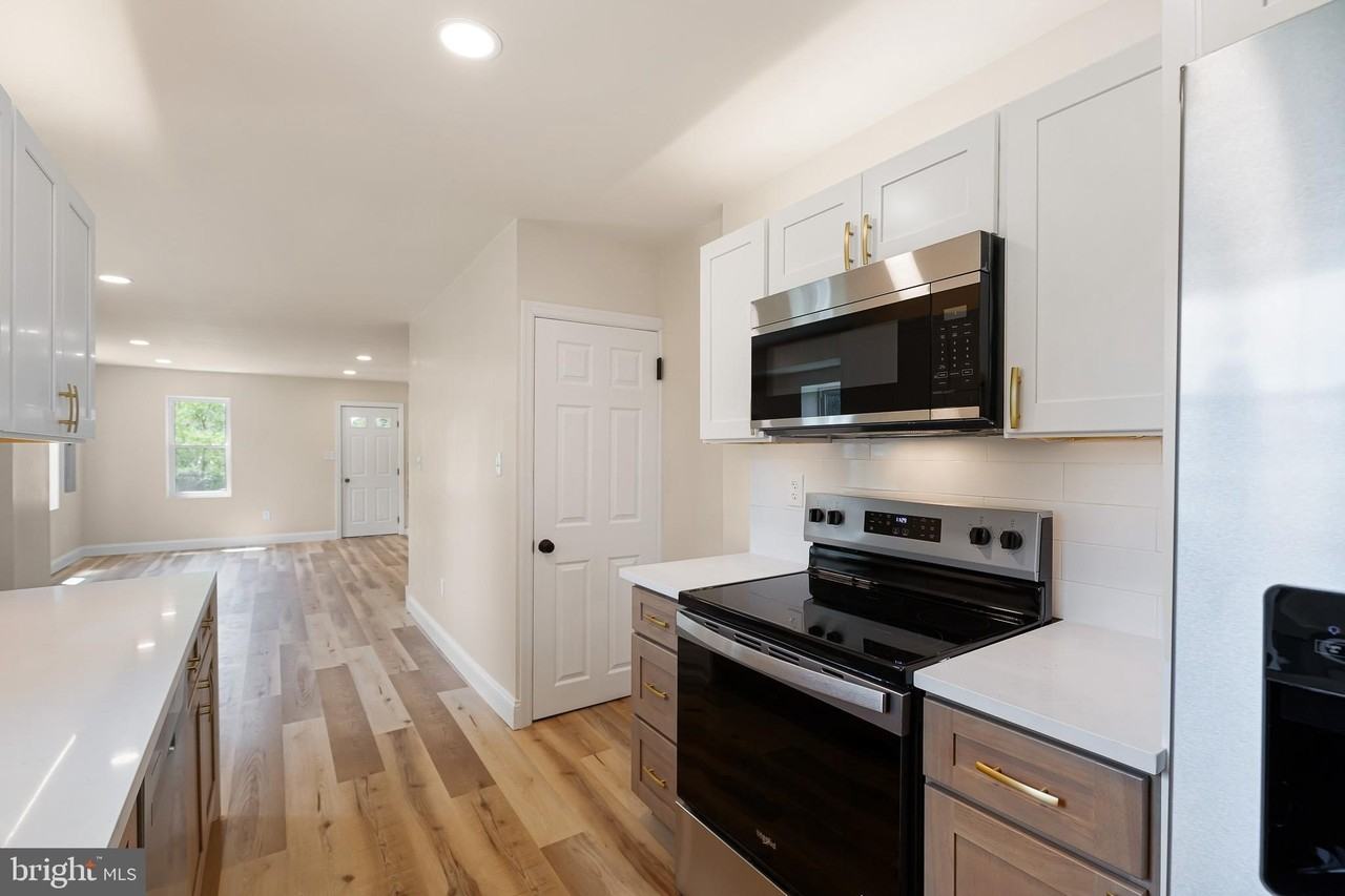 563 Rosedale Rd - Photo 6 of 18