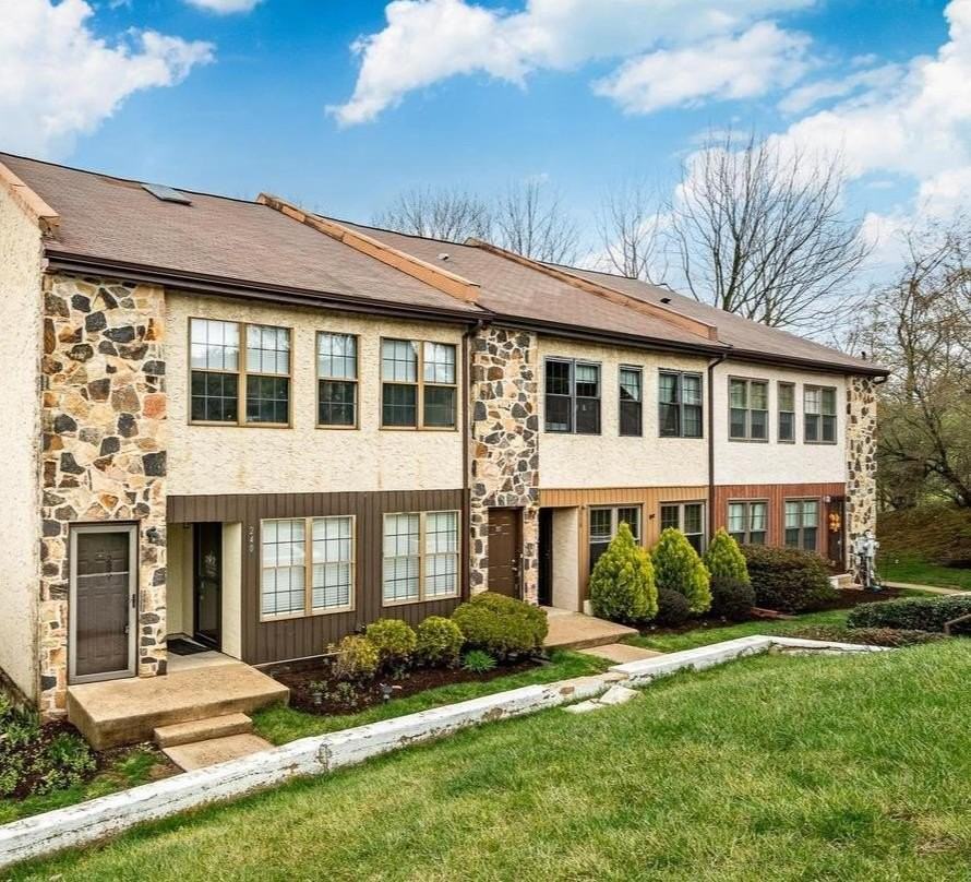 239 Smallwood Ct #239