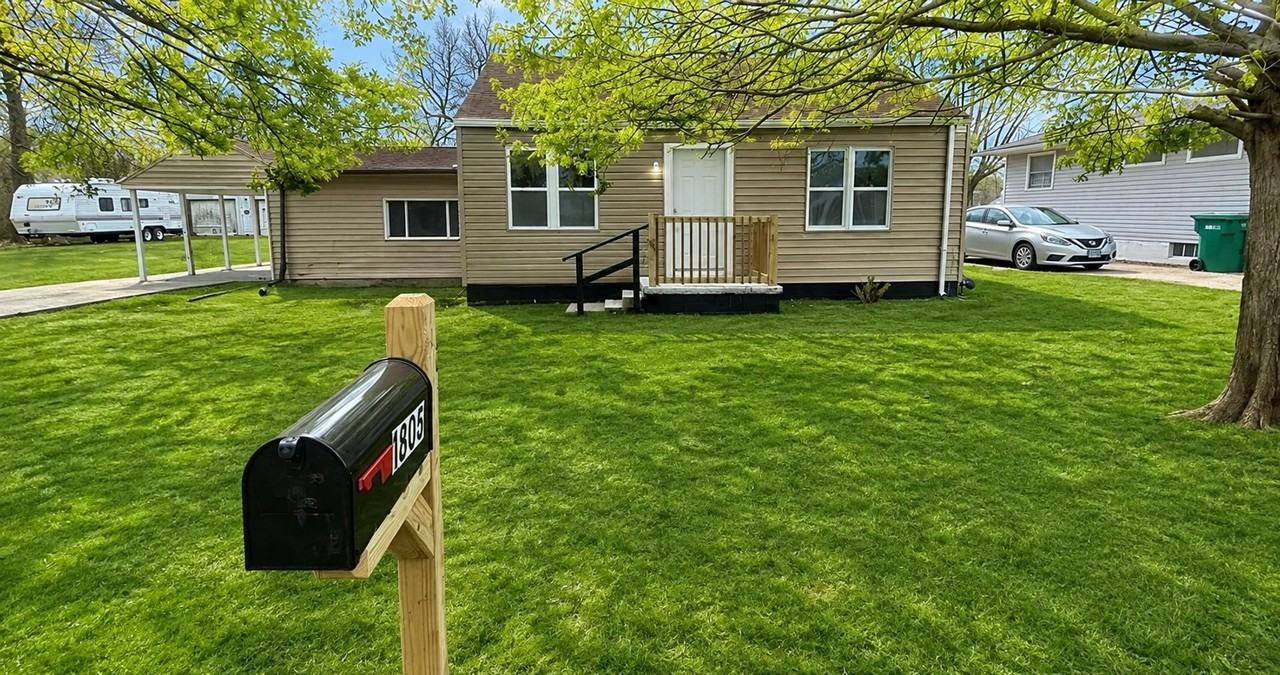 1808 Mullens Ave - Photo 2 of 2