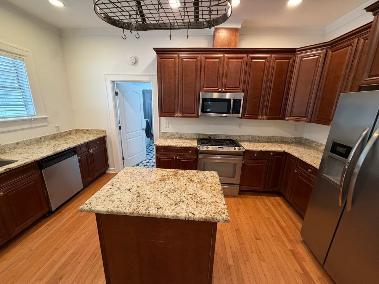 405 W Frances Ave - Photo 2 of 21