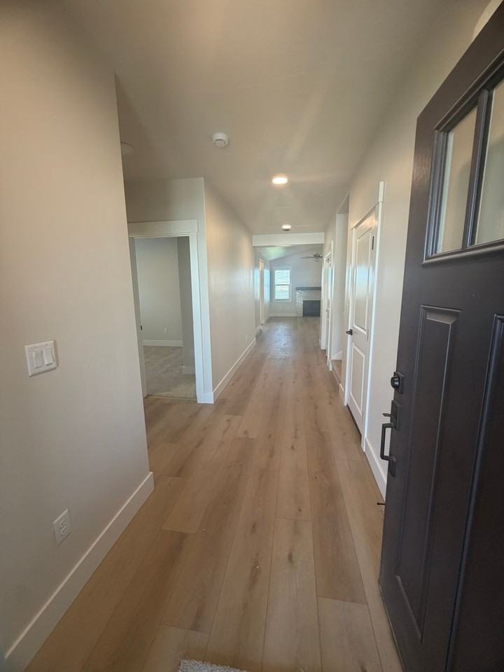 3443 E Fitz Roy St - Photo 4 of 23