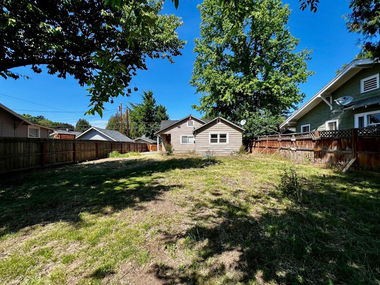 418 S 17th Ave - Photo 2 of 13