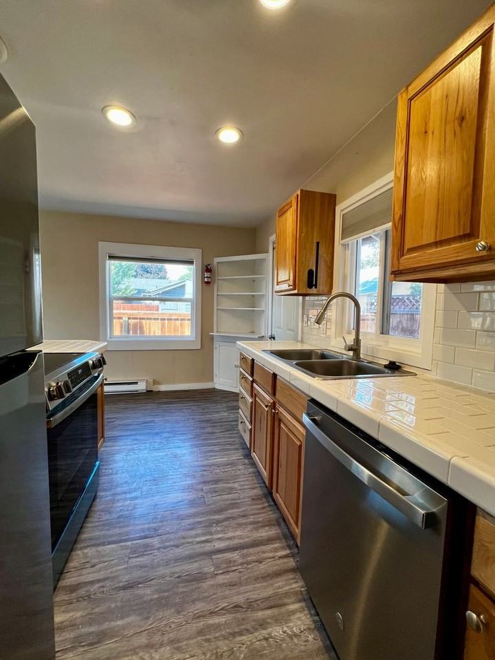 418 S 17th Ave - Photo 7 of 13