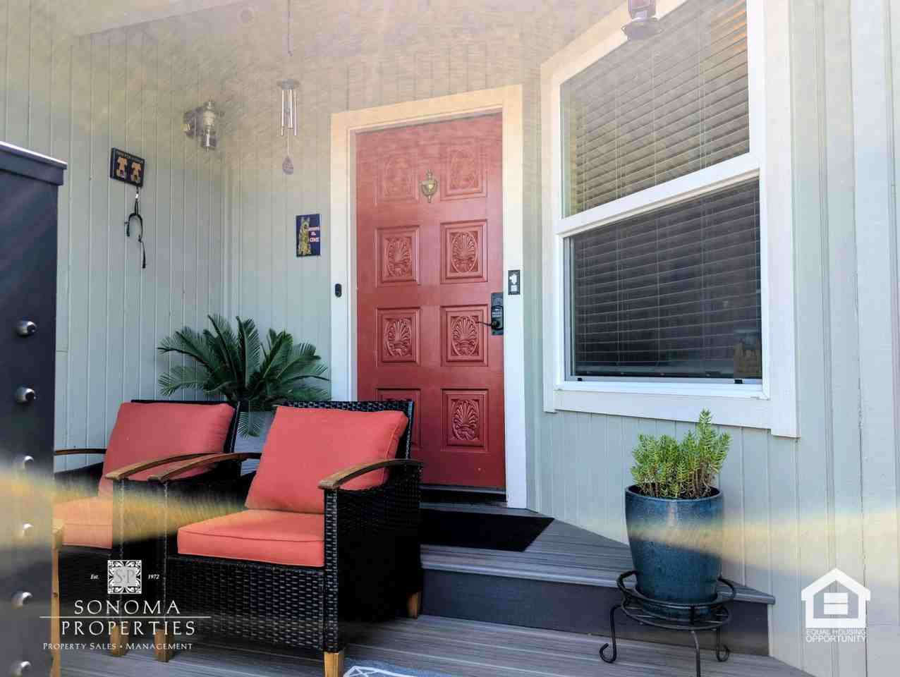 689 Cherry Ln - Photo 6 of 25