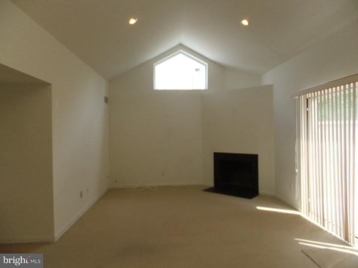 1700 Oakwood Ter #1F - Photo 5 of 45