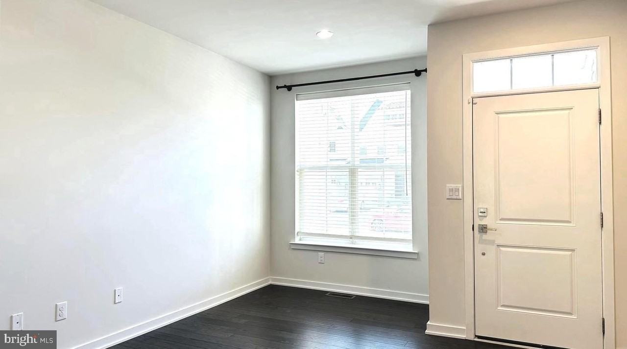 229 Wynstone Ct - Photo 3 of 38