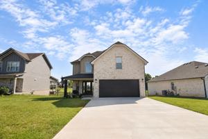 featured image of 393 Frontier Dr