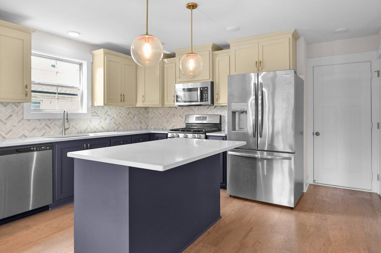 393 Frontier Dr - Photo 6 of 22