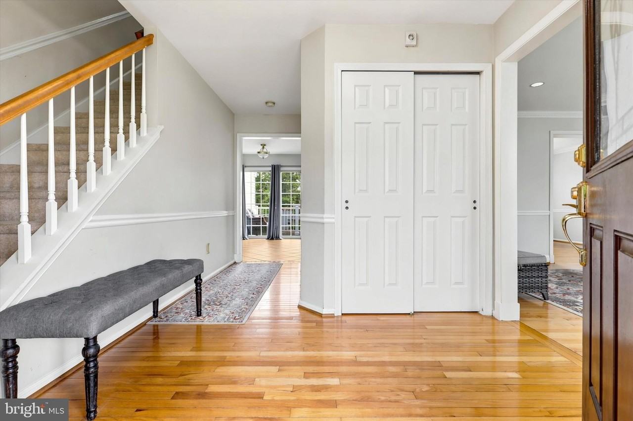 438 Candlewood Way - Photo 3 of 34