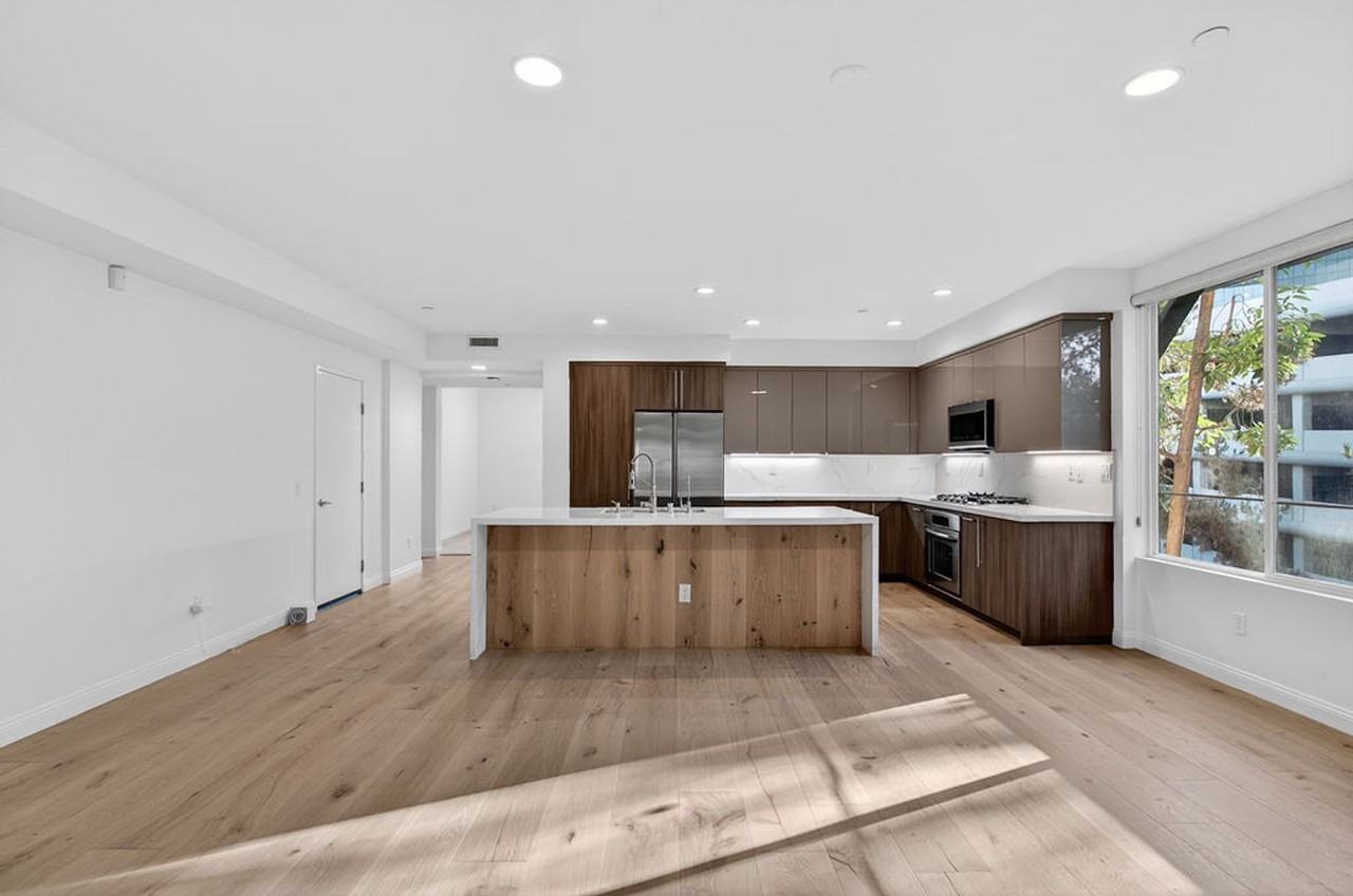 575 Rockefeller - Photo 3 of 22