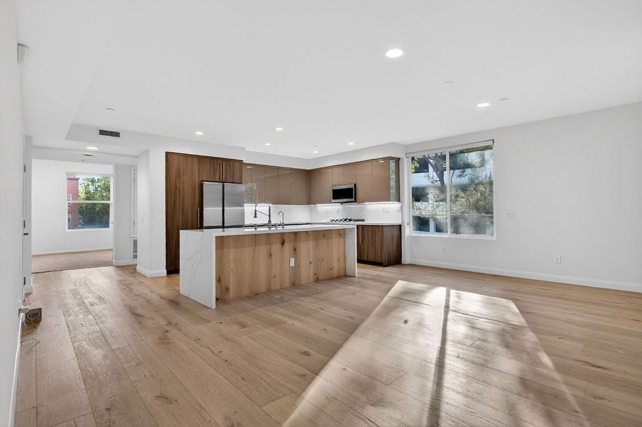 575 Rockefeller - Photo 4 of 22