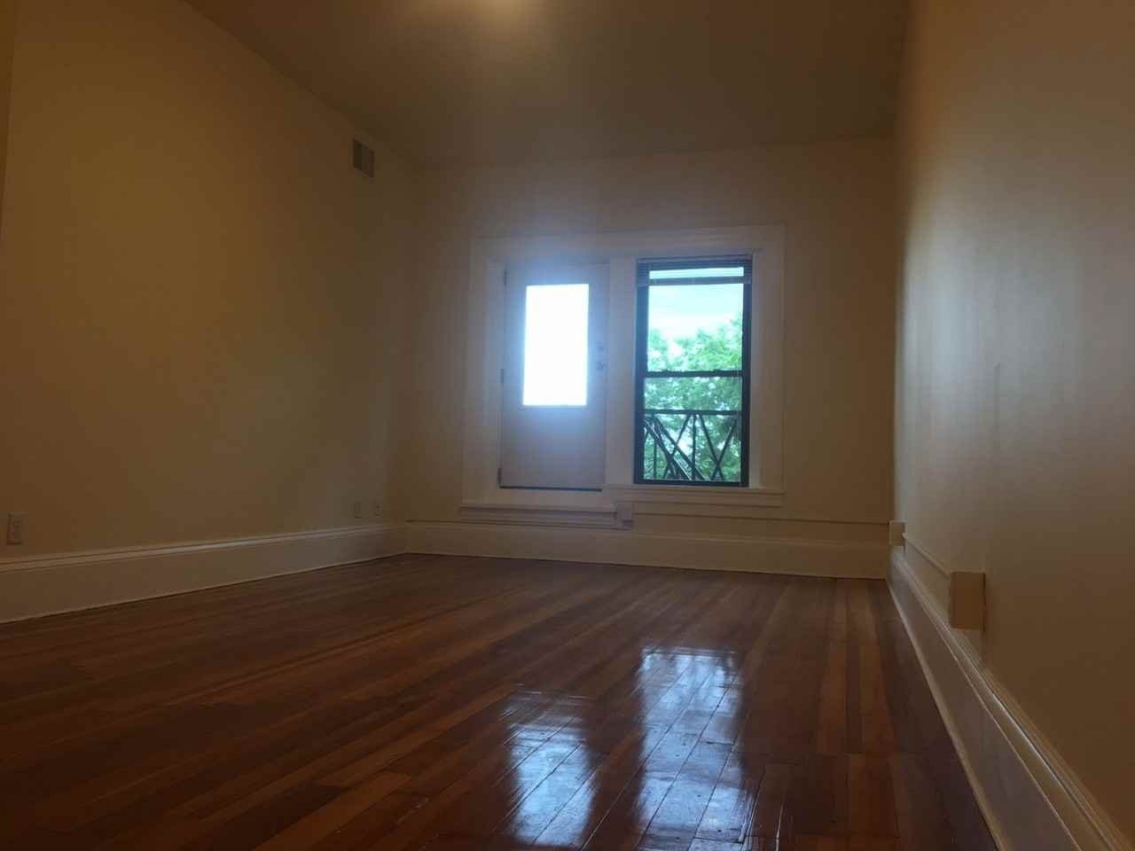 1493 Beacon St - Photo 5 of 18