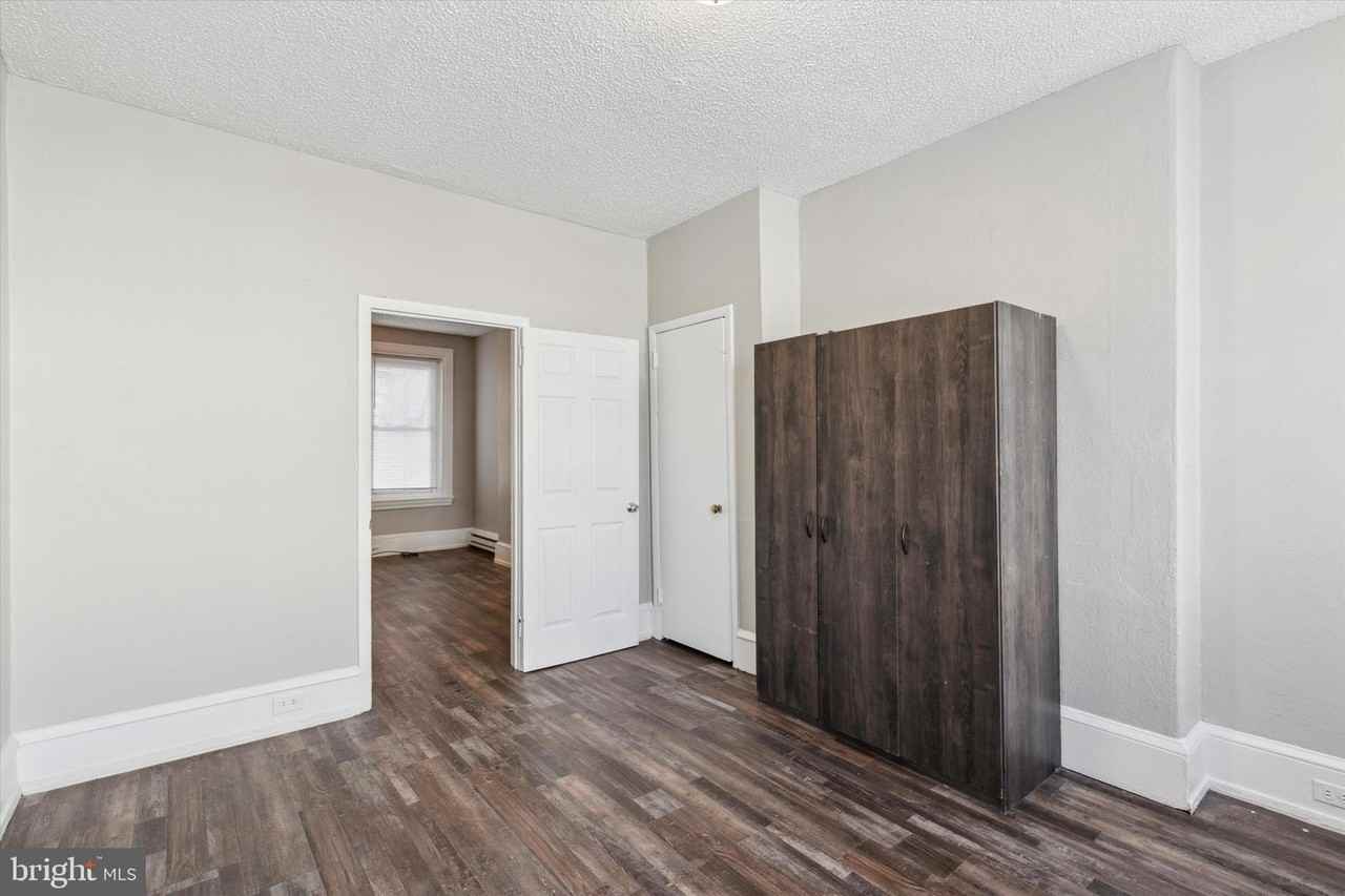 326 E Airy St #1 - Photo 4 of 11