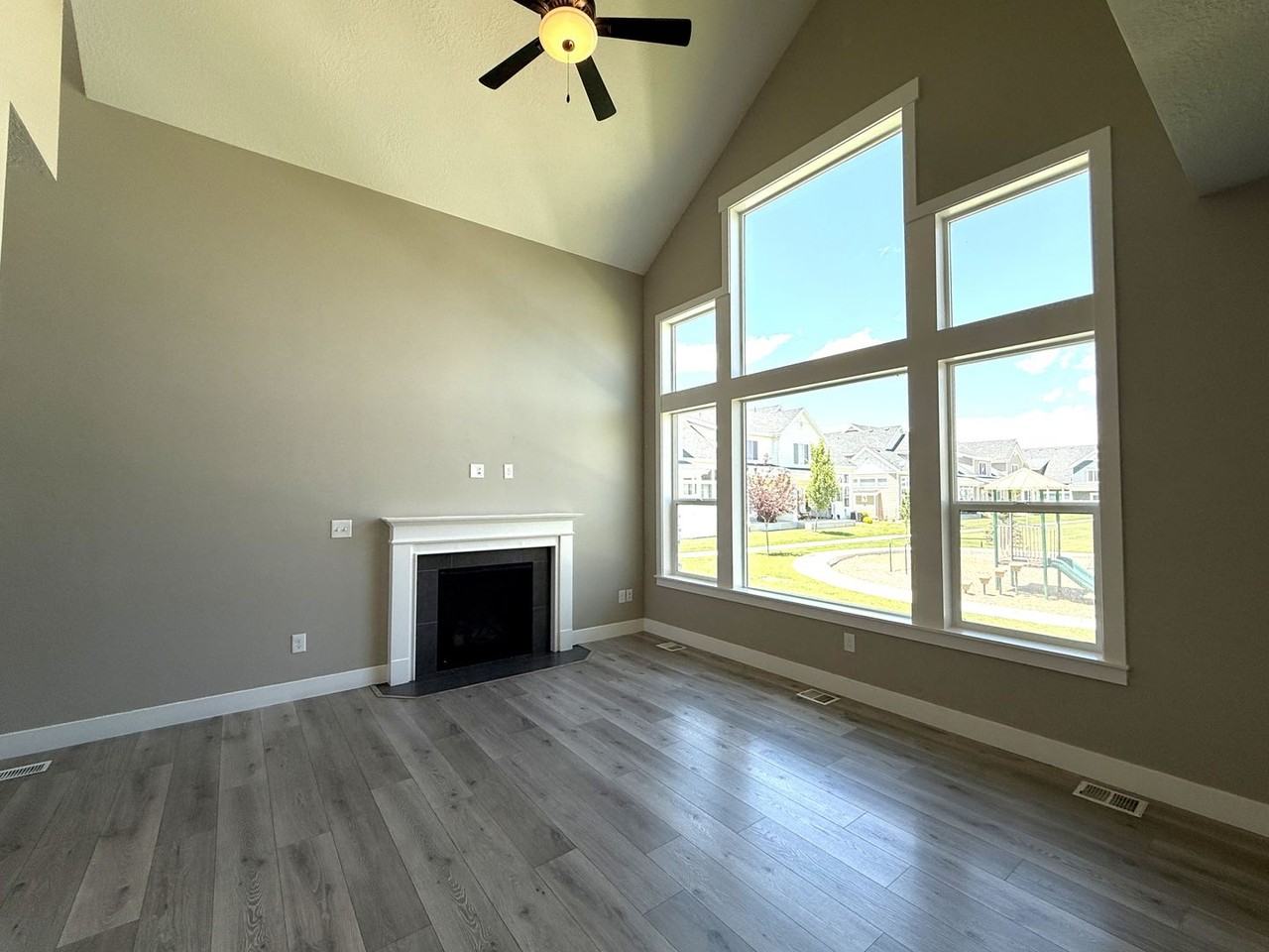 2774 W Lacewood Dr - Photo 4 of 26