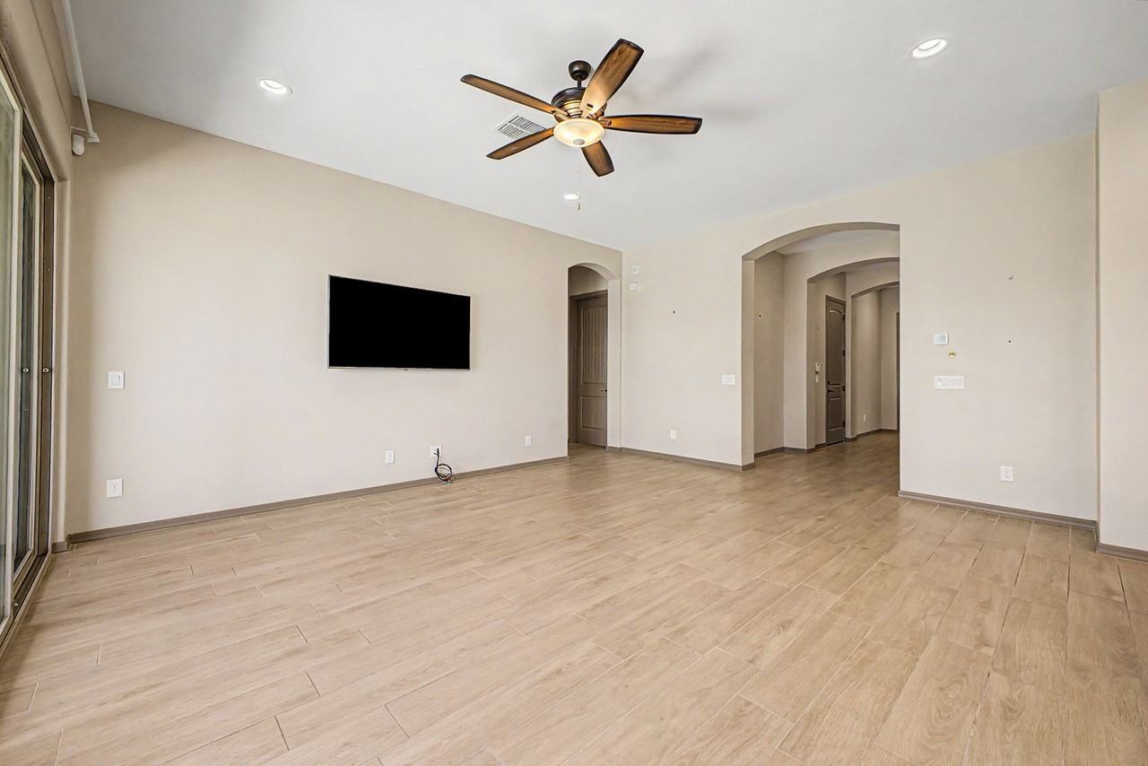 1315 W Alpine Tree Ave - Photo 5 of 32