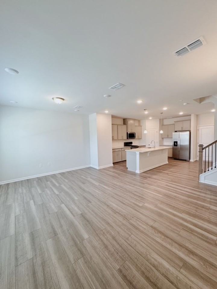 327 Fosterton Cottage Way - Photo 3 of 34