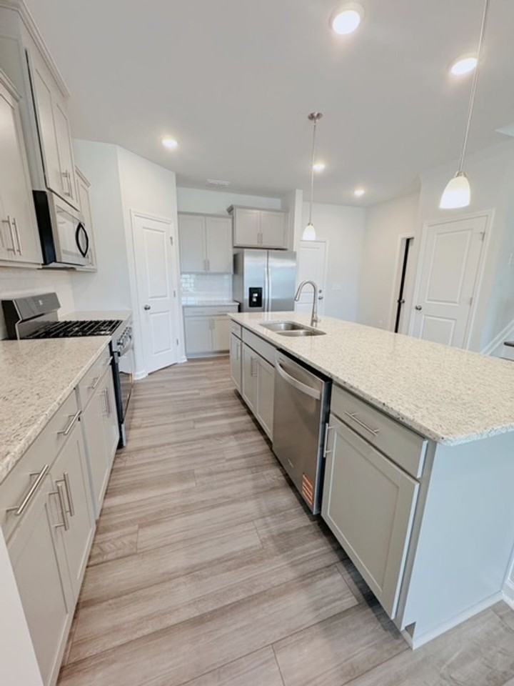 327 Fosterton Cottage Way - Photo 6 of 34