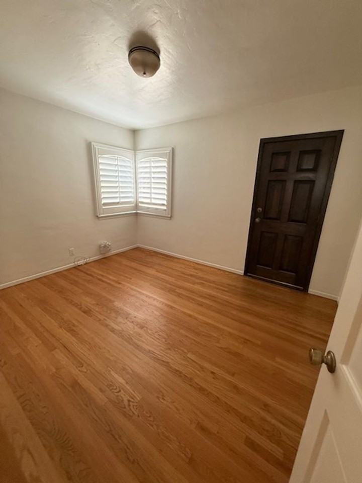 4525 E Village Rd - Photo 4 of 7