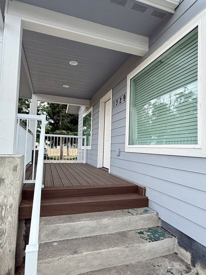 1329 Elm St - Photo 5 of 49