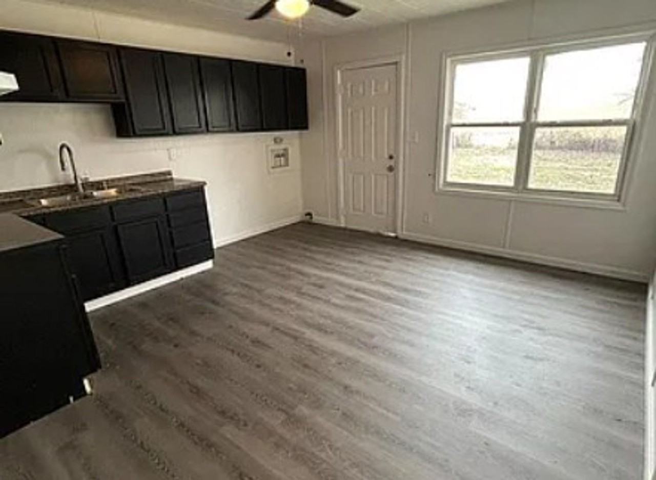 8 Saint Gregory Dr - Photo 2 of 7