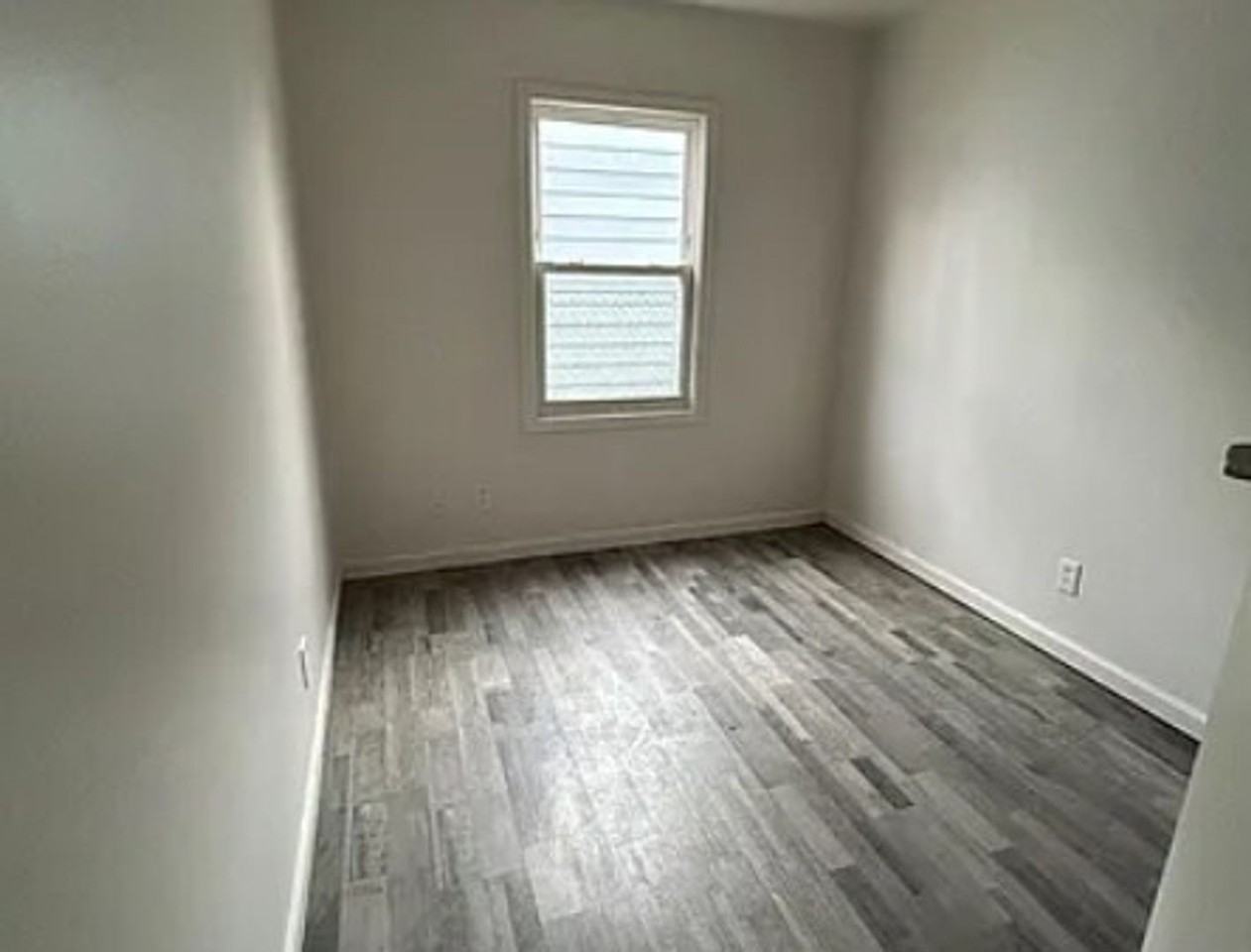 8 Saint Gregory Dr - Photo 3 of 7