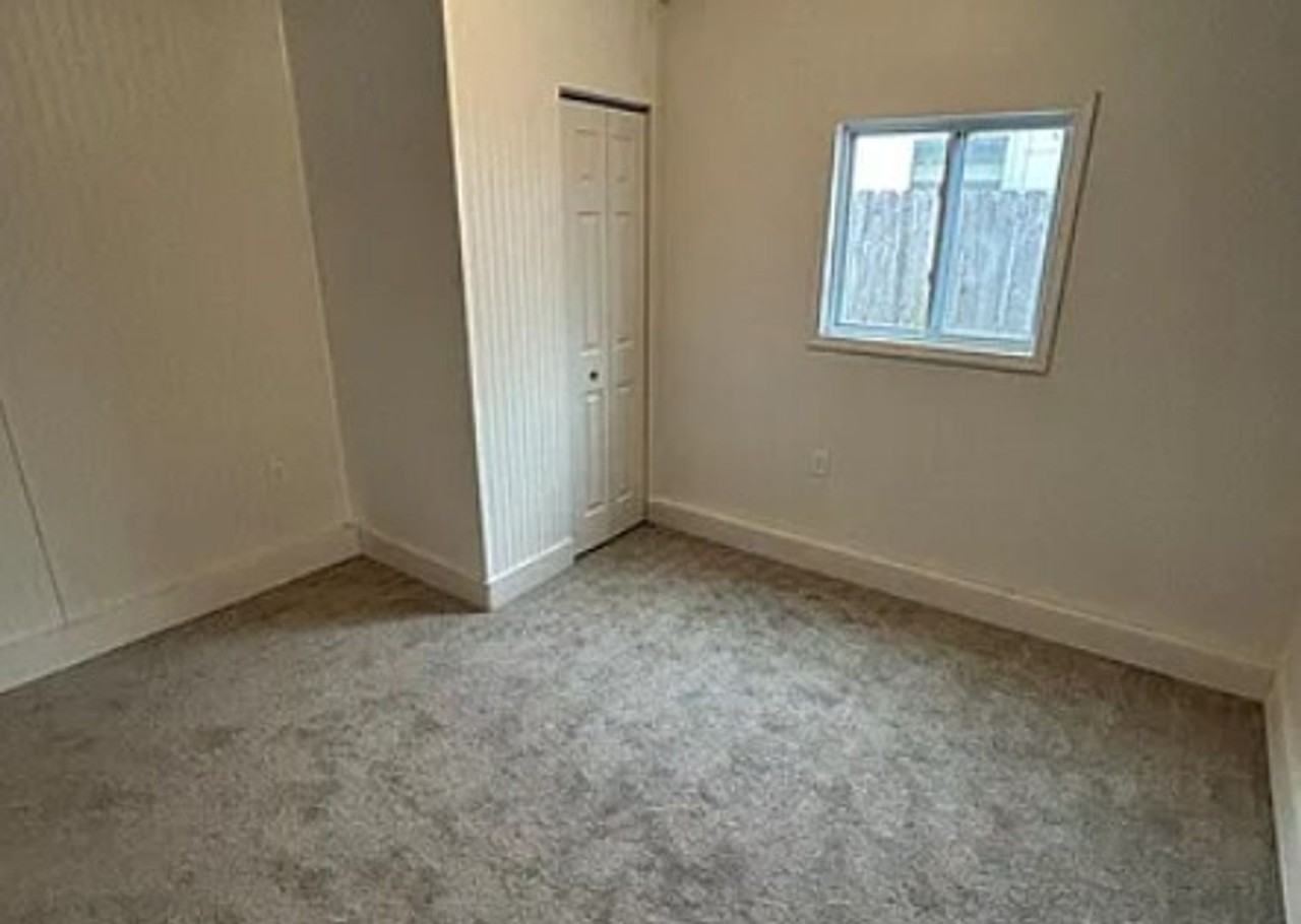 8 Saint Gregory Dr - Photo 4 of 7