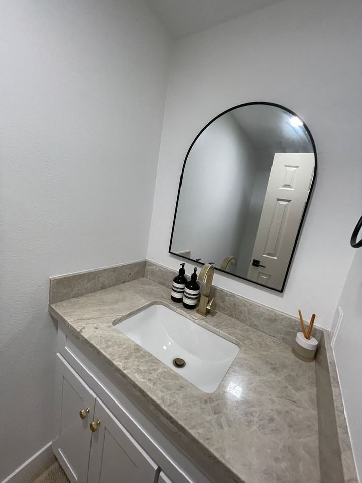 1093 S Positano Ave - Photo 4 of 13