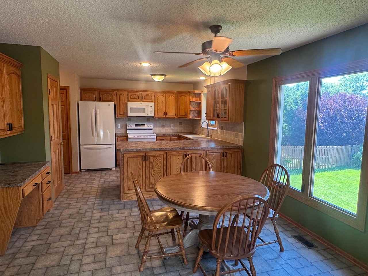 5411 Brandywine Cir - Photo 2 of 18