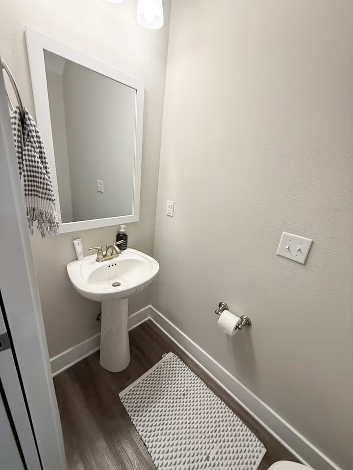 436 Date Palm Ln - Photo 4 of 16