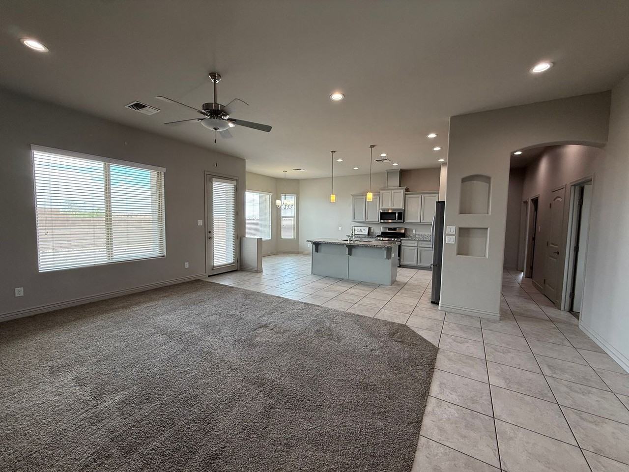 10156 E 39th Ln - Photo 6 of 48