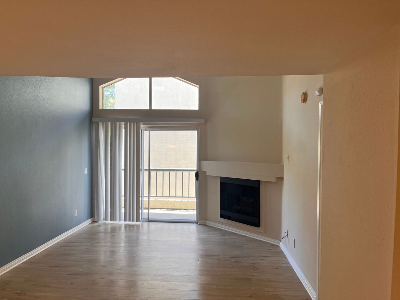 21550 Burbank Blvd #312 - Photo 4 of 9