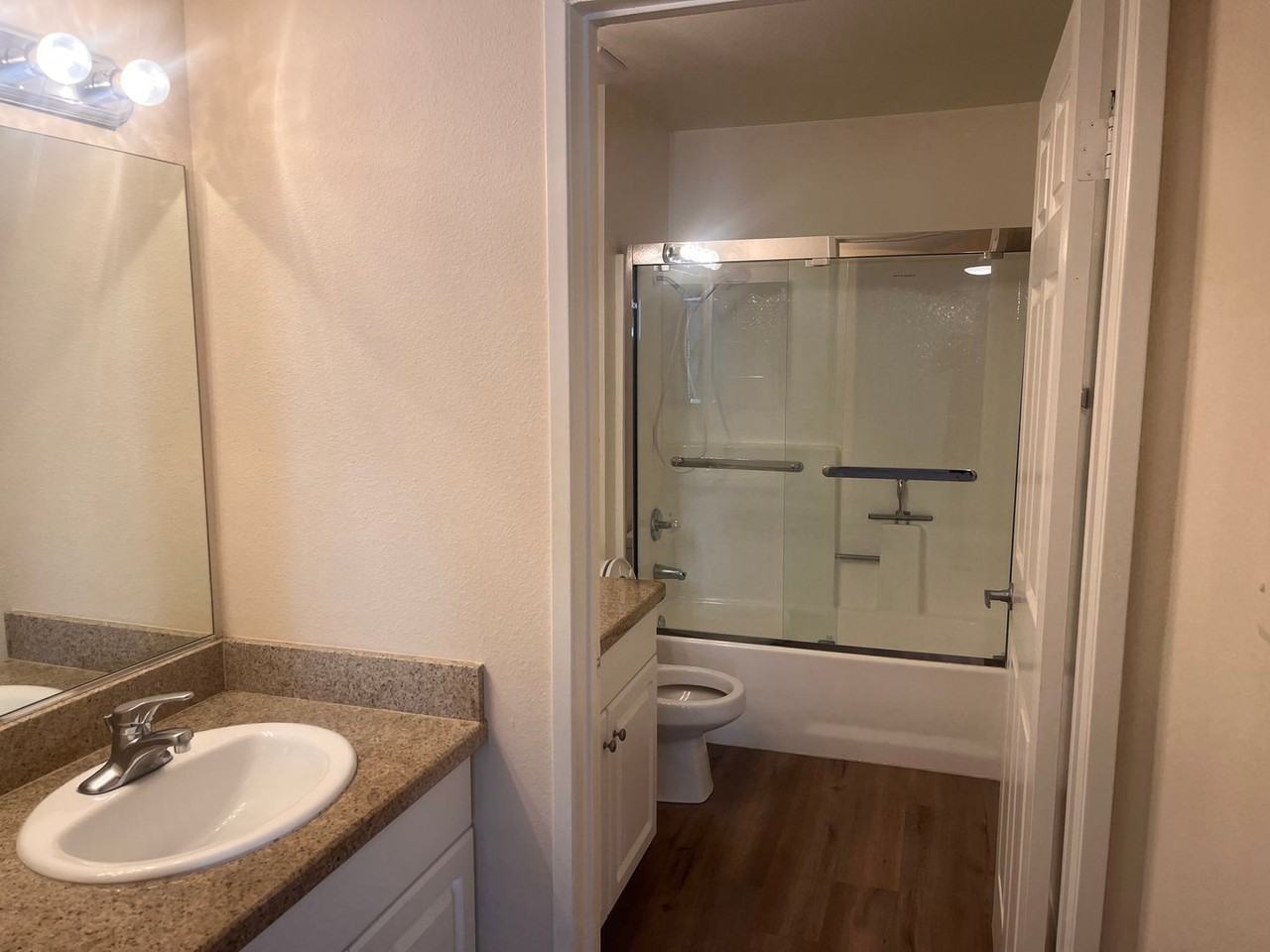 21550 Burbank Blvd #312 - Photo 7 of 9
