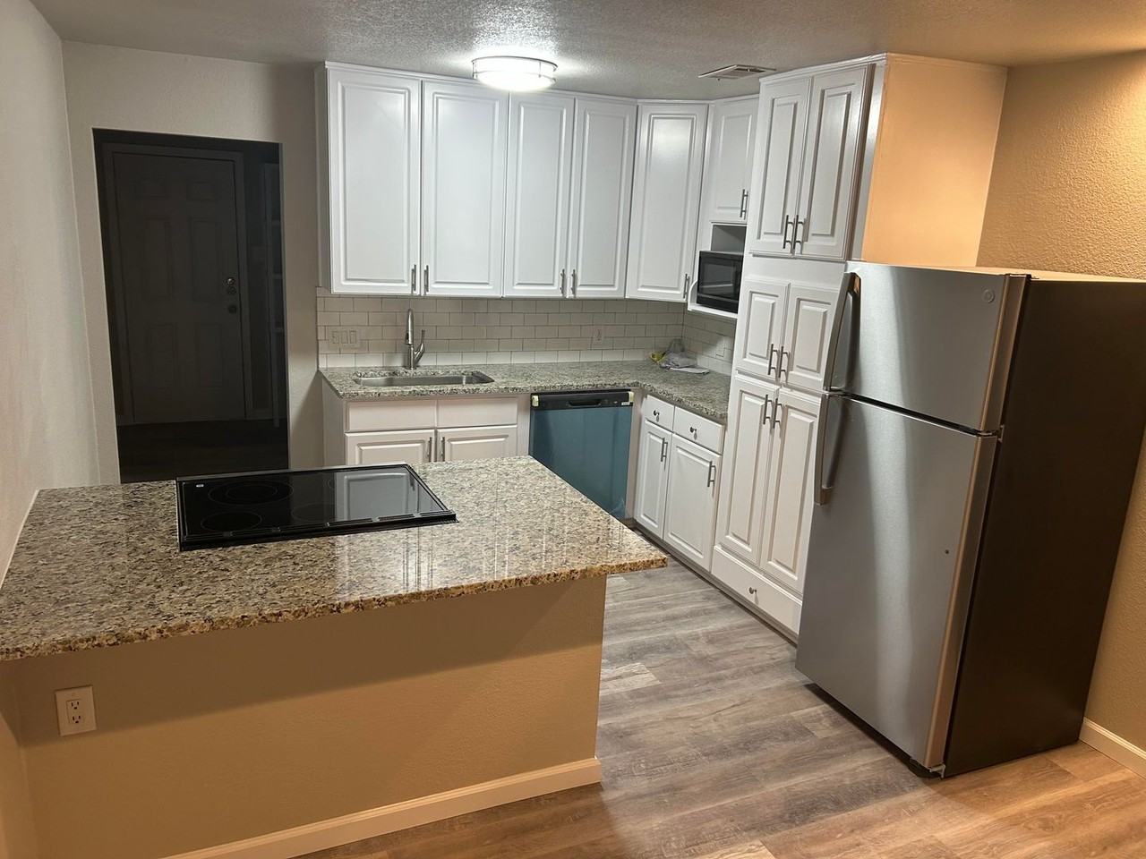7427 Windhaven Rd - Photo 3 of 12