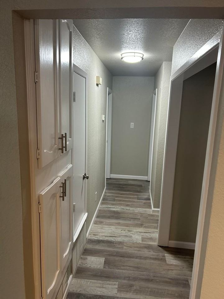 7427 Windhaven Rd - Photo 6 of 12