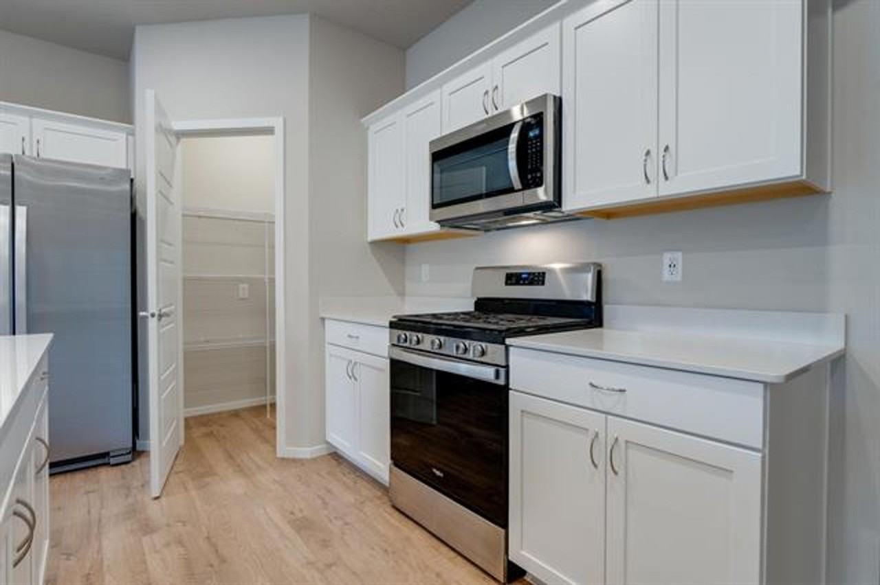 8207 S Avery Rd - Photo 5 of 36