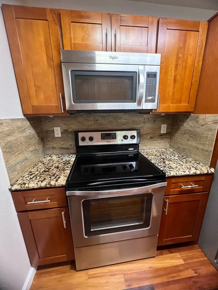 480 Kenolio Rd - Photo 4 of 16