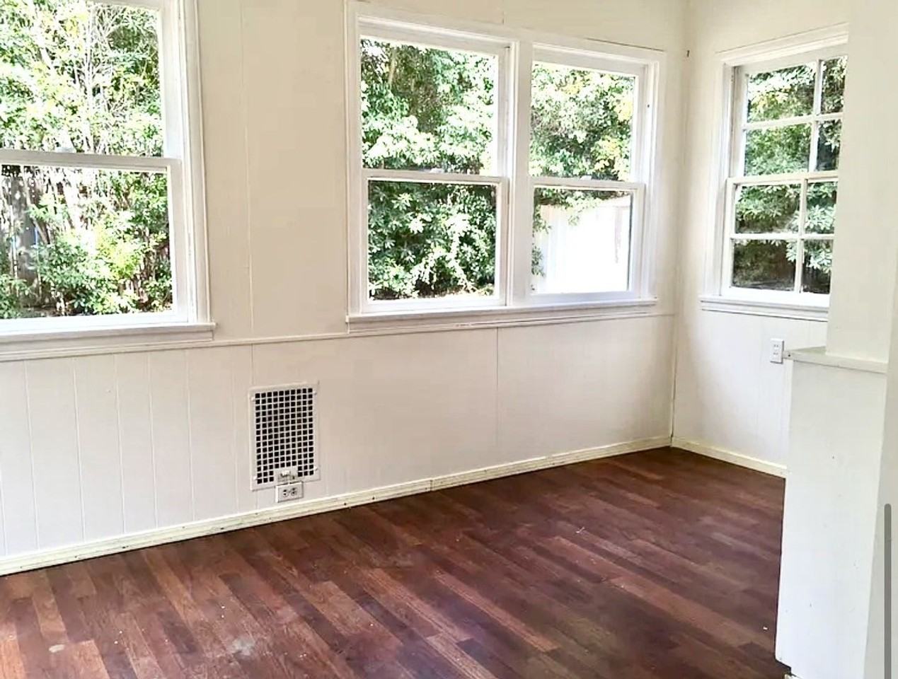 567 Hathway Ave - Photo 7 of 8
