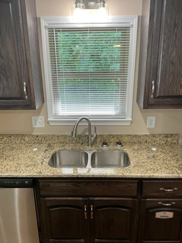 275 Attaway Rd - Photo 7 of 17