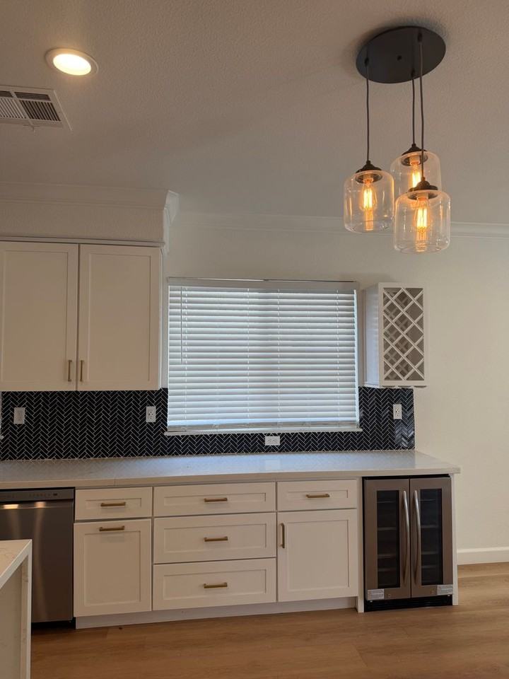 1425 Blue Squirrel St - Photo 5 of 21