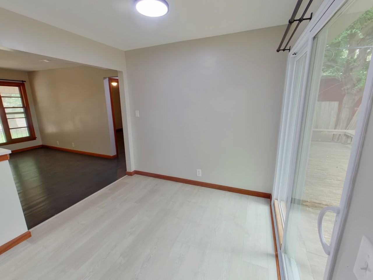 1739 Lexington Rd - Photo 4 of 10